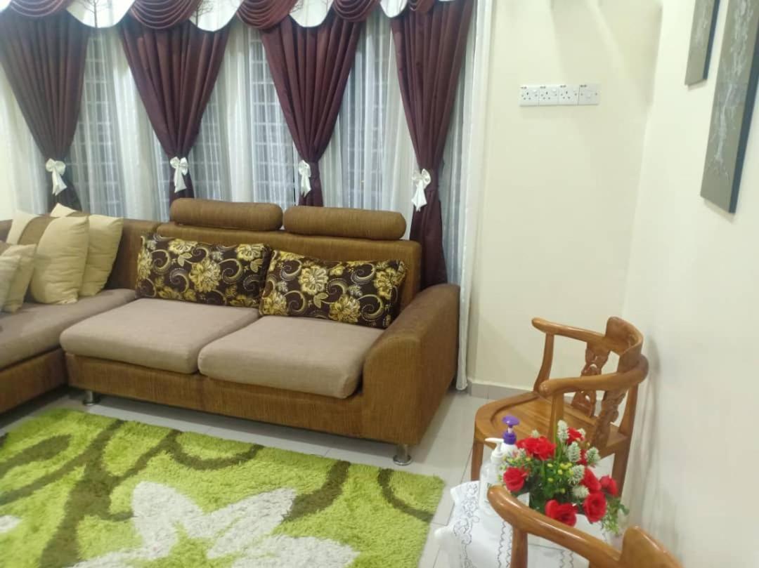 Kh Homestay Comfy N Calm Seri Manjung Exterior photo