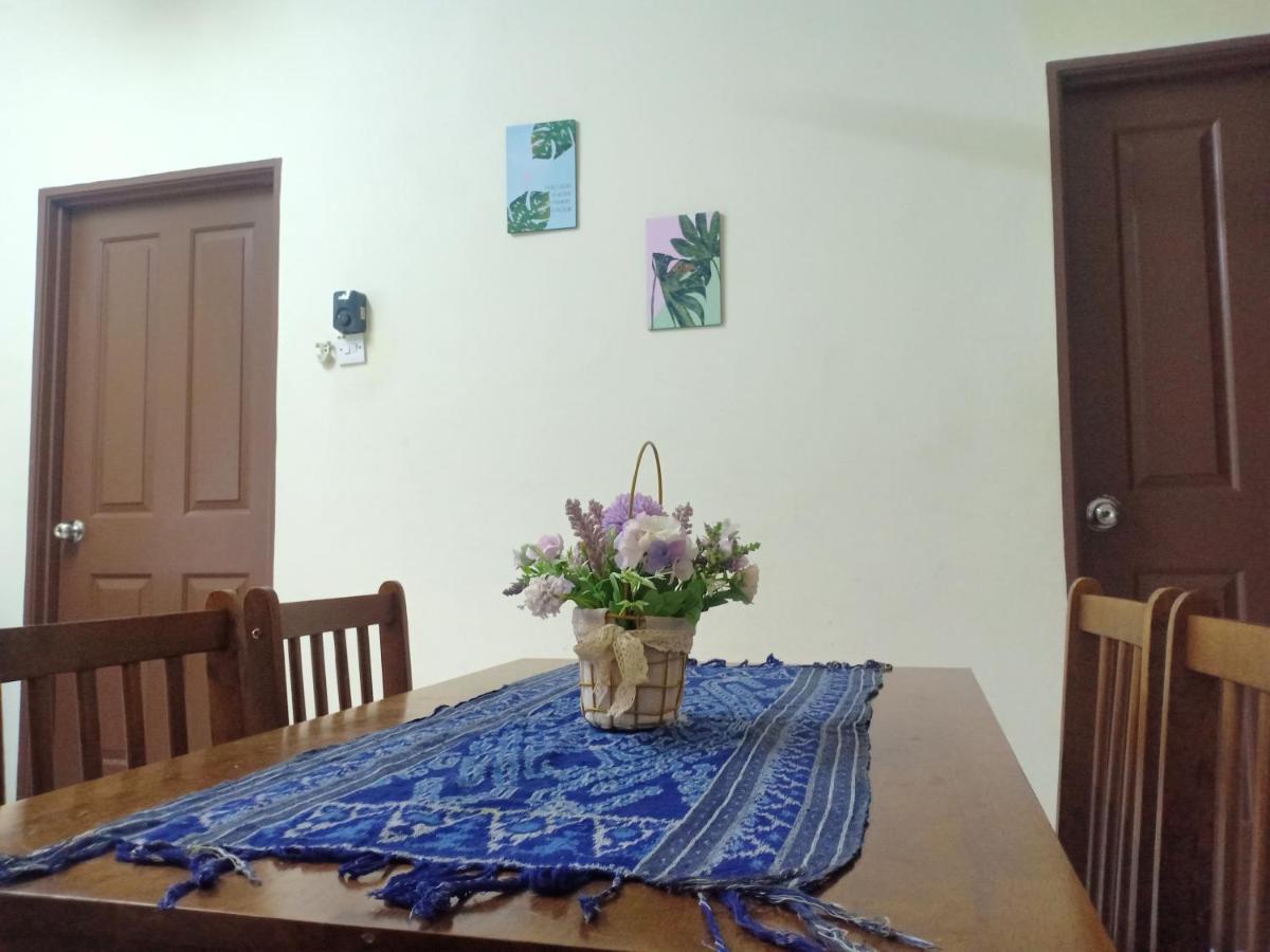 Kh Homestay Comfy N Calm Seri Manjung Exterior photo